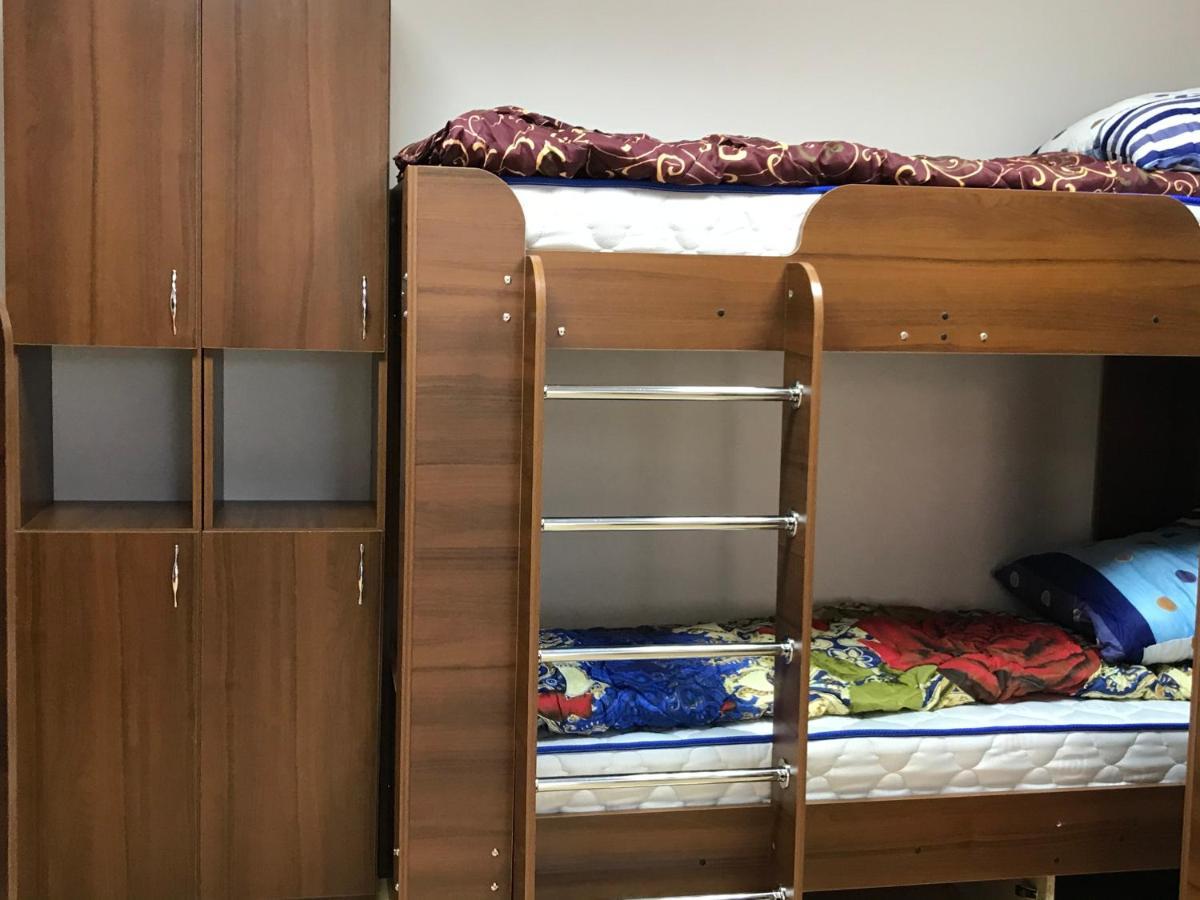 Міни-Хостел Родинного Типу Dubai Uschhorod Exterior foto